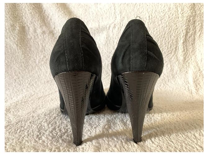 Gianfranco Ferre Vintage Décolleté GF Ferré in camoscio nero vintage - vista 3