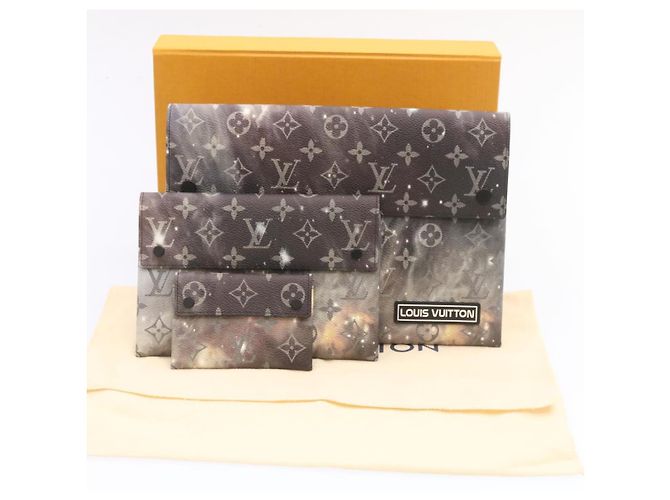 LOUIS VUITTON Astuccio triplo Galaxy Monogram grigio M44177 LV Aut 26554 - vista 25