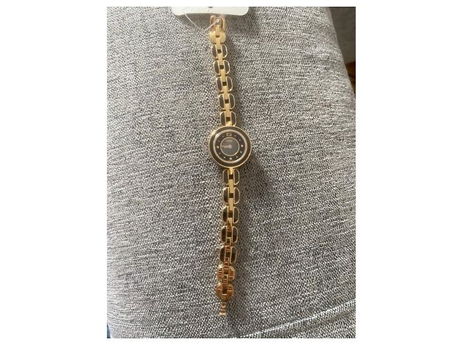 Fendi Uhr aus Goldstahl Gold hardware - Ansicht 4