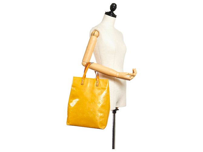 Louis Vuitton Yellow Vernis Reade MM Marrone Giallo Senape Marrone chiaro - vista 8