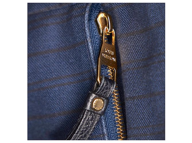 Louis Vuitton Nero Monogram Empreinte Lumineuse PM - vista 8
