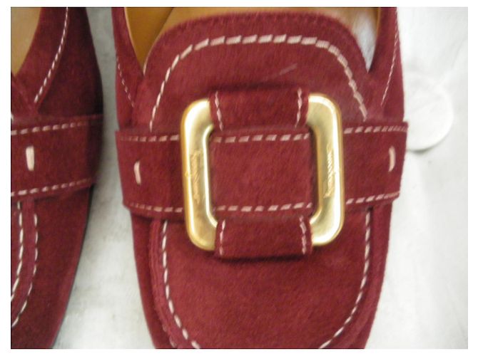 Décolleté Salvatore Ferragamo in camoscio rosso scuro - vista 4