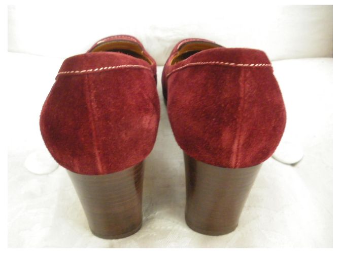 Décolleté Salvatore Ferragamo in camoscio rosso scuro - vista 5
