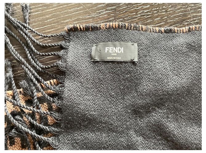 Sciarpa Fendi in lana marrone scuro - vista 2