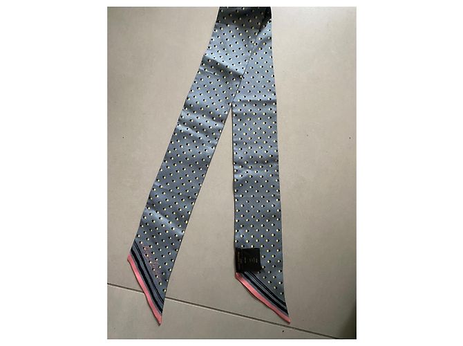 Cerchietto Louis Vuitton in seta grigio - vista 6