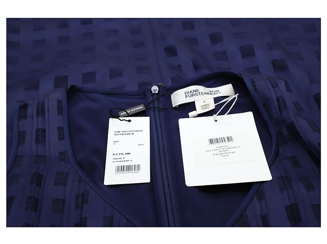 Diane Von Furstenberg Vestido midi sem manga e decote em V em seda artificial azul - vista 2