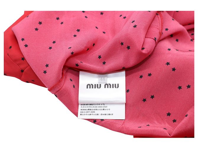 Miu Miu Polka Dot Bluse mit Rüschen aus roter Seide - Ansicht 4