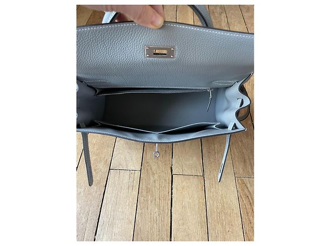 Hermès Kelly 32 sellaio Togo grigio gabbiano - vista 6