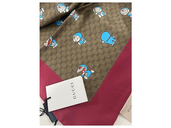 Bufanda Gucci x DORAEMON - vista 2