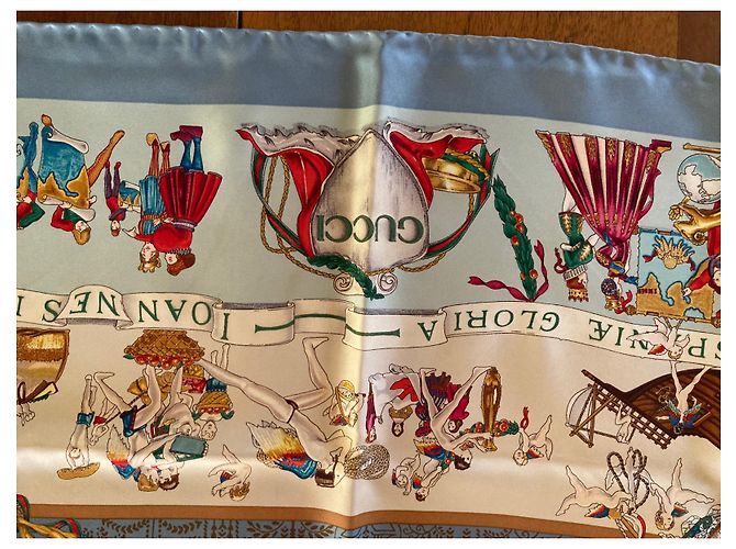Foulard Gucci New World Square in seta blu e crema - vista 2