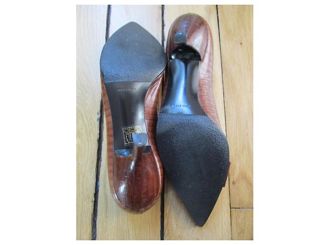 Miu Miu Lederpumps mit Krokoprägung, Pointure 40. Kastanie - Ansicht 3