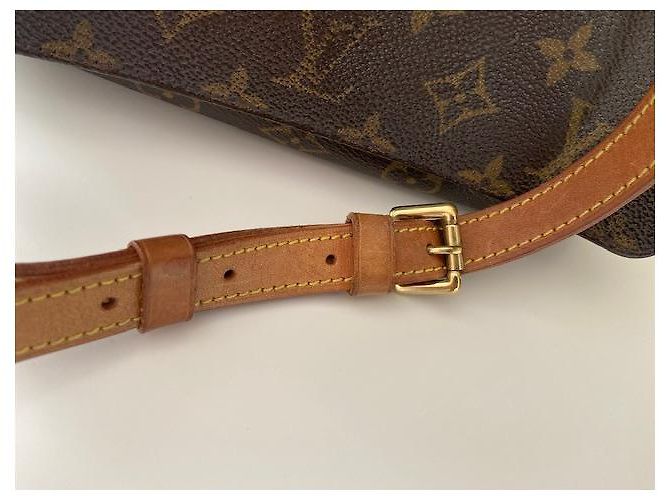 Louis Vuitton Musette Tango lungo M51388 Marrone - vista 10