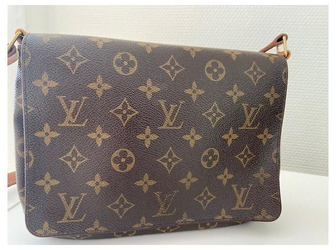Louis Vuitton Musette Tango lungo M51388 Marrone - vista 2