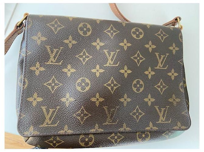 Louis Vuitton Musette Tango lungo M51388 Marrone - vista 3