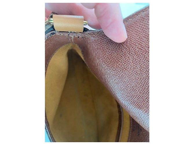 Louis Vuitton Musette Tango lungo M51388 Marrone - vista 8