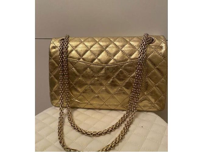Chanel 2.55 Reissue 227 Borsa a flap in pelle di vitello oro metallizzato D'oro - vista 2