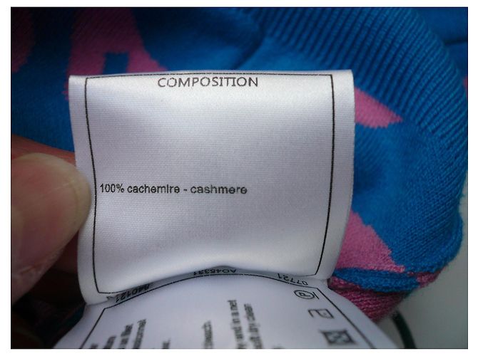 CHANEL Blaue und rosa Kaschmirpullover-Kollektion 2021 -T40 Mehrfarben - Ansicht 10