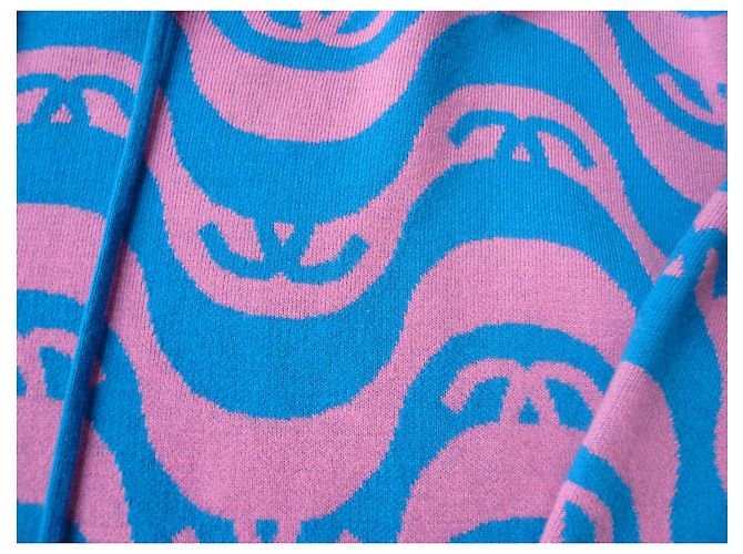 CHANEL Blaue und rosa Kaschmirpullover-Kollektion 2021 -T40 Mehrfarben - Ansicht 8