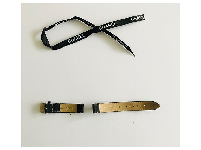 Chanel Pulseira de relógio de couro CC Preto Hardware prateado - vista 3