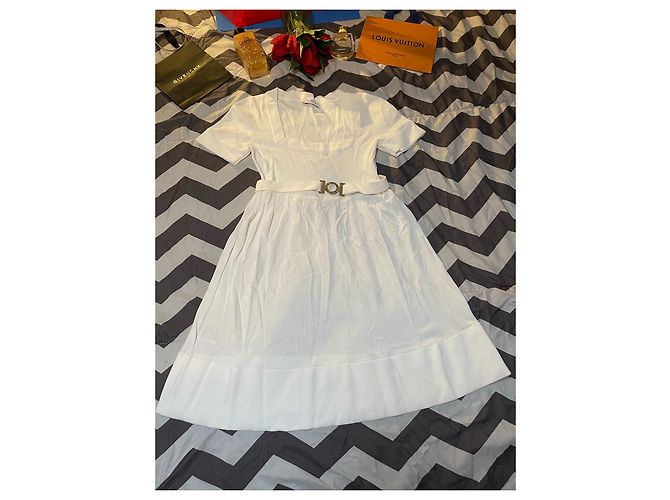 Vestido Versace Branco de Viscose e Nylon com Cinto Dourado Gold hardware - vista 3