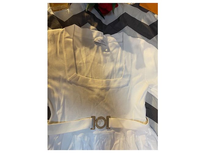 Vestido Versace Branco de Viscose e Nylon com Cinto Dourado Gold hardware - vista 8