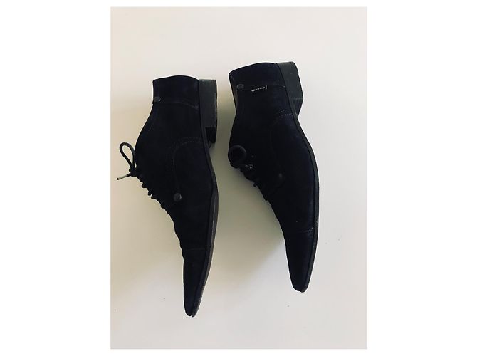 Chanel Chaussures en daim à lacets Noir - vue 14