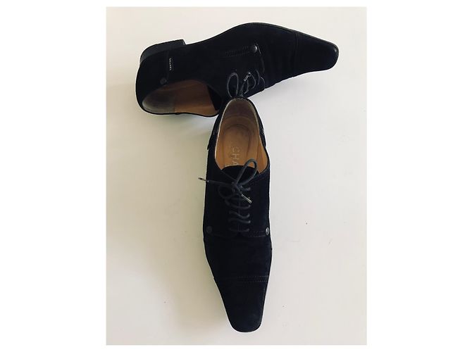 Chanel Chaussures en daim à lacets Noir - vue 20
