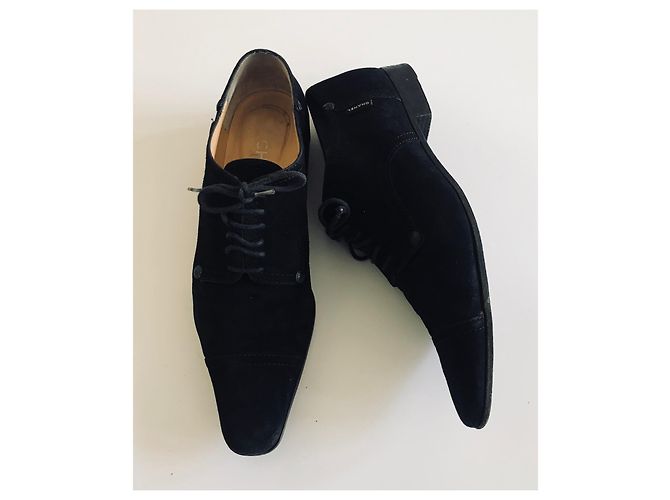Chanel Chaussures en daim à lacets Noir - vue 5