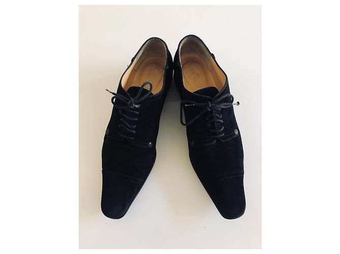 Chanel Chaussures en daim à lacets Noir - vue 9
