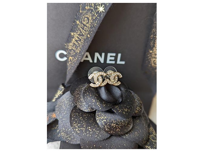 Chanel CC F16V Logo GHW Orecchini di cristallo classici senza tempo D'oro - vista 2