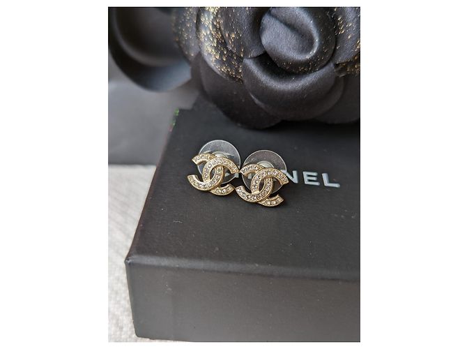 Chanel CC F16V Logo GHW Orecchini di cristallo classici senza tempo D'oro - vista 9