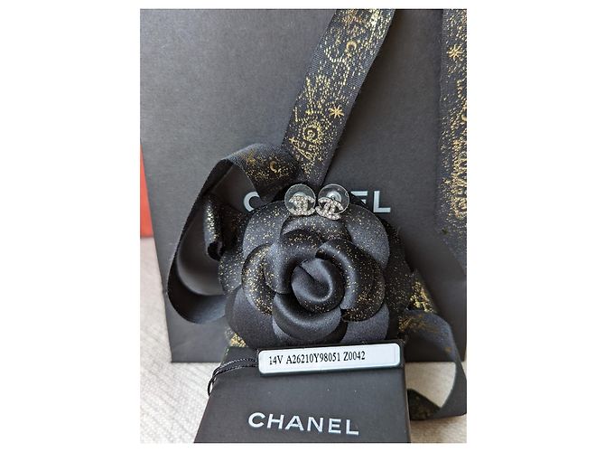 Chanel CC A14Orecchini V Classic Timeless Logo Crystal SHW Argento - vista 5