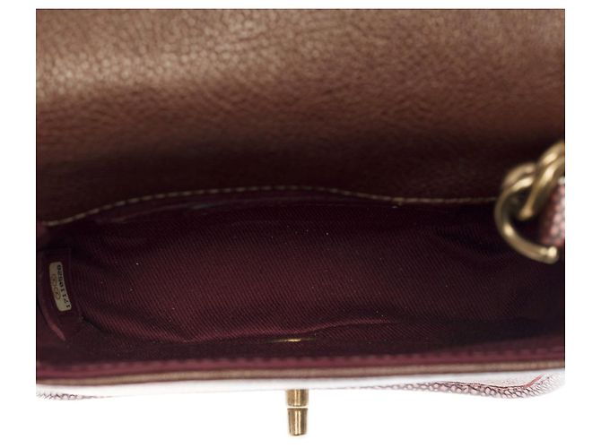 Timeless Excelente e original mini bolsa Chanel bordô em couro parcialmente acolchoado, ferragens em metal ouro envelhecido - vista 7