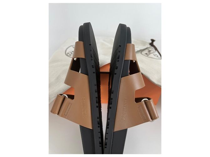 Hermès Sandalen Braun Hellbraun - Ansicht 3