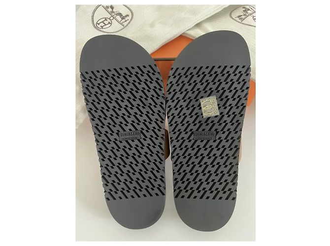 Hermès Sandalen Braun Hellbraun - Ansicht 4