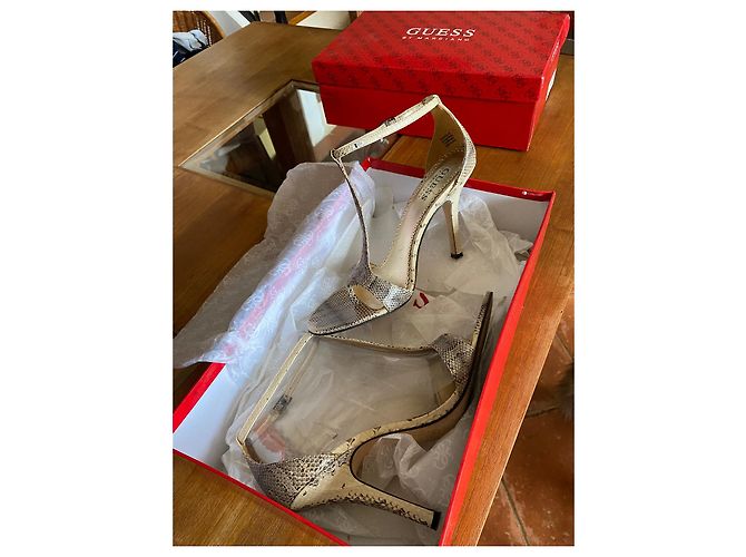 Sandali Guess in pelle marroni con cristalli Marrone - vista 11
