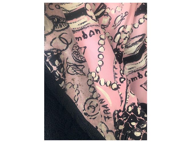 Chanel schwarze Jacke mit rosa Seidenfutter - Ansicht 12