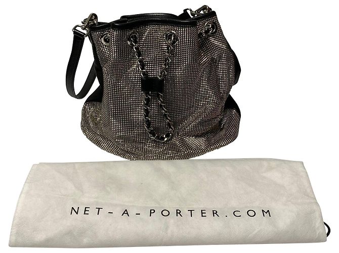 Borsa Michael Kors Frankie Mesh Bucket in Argento e Pelle Nera - vista 10