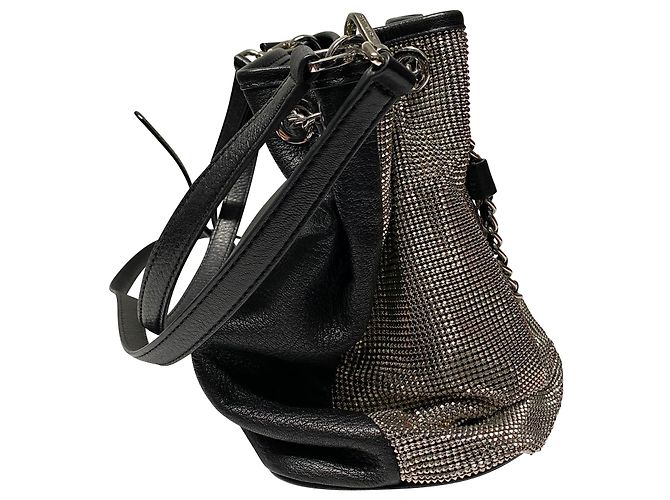 Borsa Michael Kors Frankie Mesh Bucket in Argento e Pelle Nera - vista 3