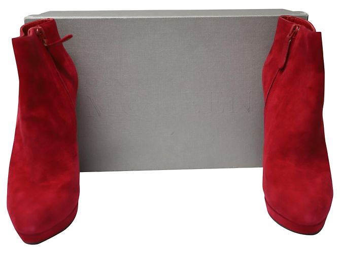 Stivaletti Alexander McQueen in camoscio rosso - vista 8