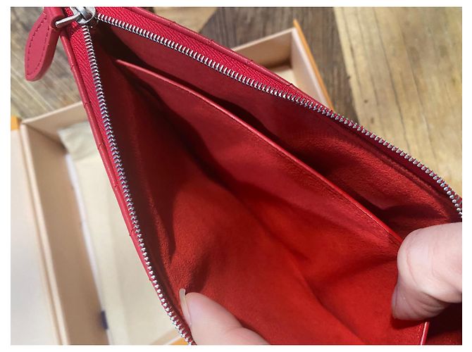 Pochette Louis Vuitton New Wave Rosso - vista 4