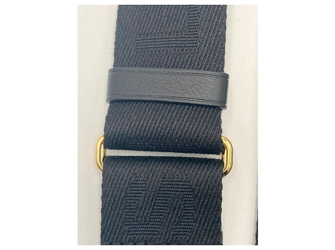 Abnehmbarer, verstellbarer Louis Vuitton Coussin-Schultergurt in Schwarz - Ansicht 7