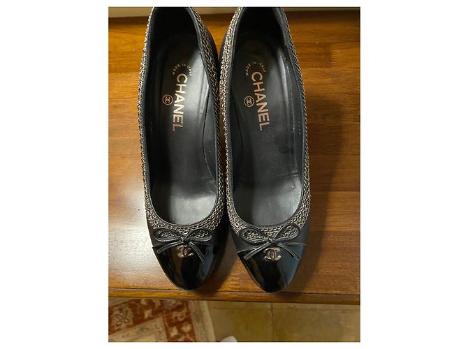 Décolleté Chanel Logo CC in pelle nera misura 38 Nero - vista 2