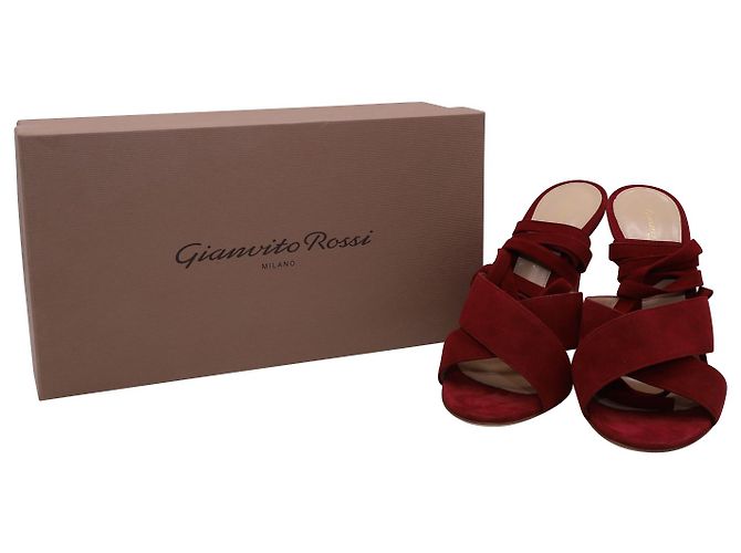 Gianvito Rossi Crissy Lace-Up Stiletto Sandal en Daim Bordeaux - vue 2