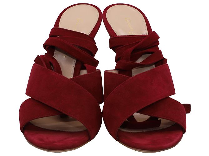 Gianvito Rossi Crissy Lace-Up Stiletto Sandal en Daim Bordeaux - vue 3