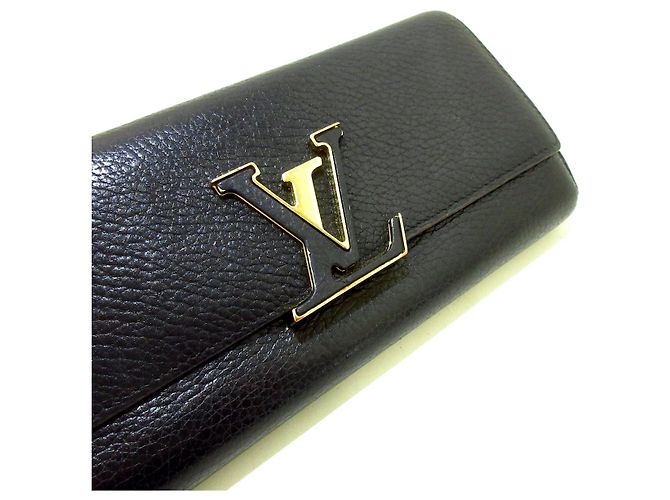 Louis Vuitton Portefeuille capucines Azul marino - vista 6