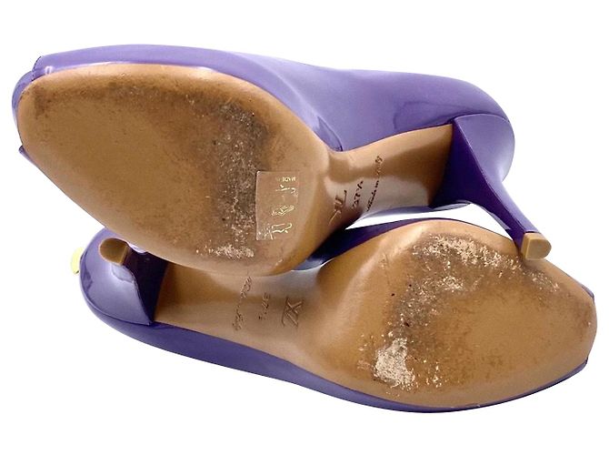 Decolleté Louis Vuitton open toe in vernice viola con tacco a lucchetto Porpora - vista 4