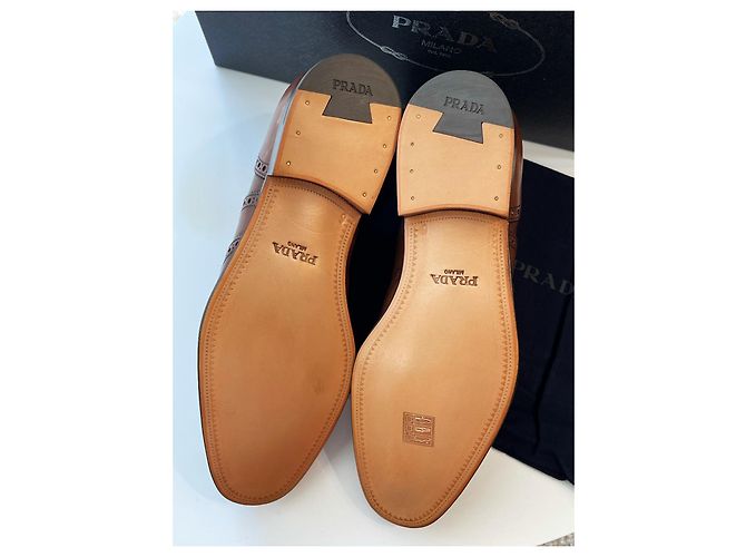 PRADA chaussures habillées en cuir à bout golf pour hommes - vue 3