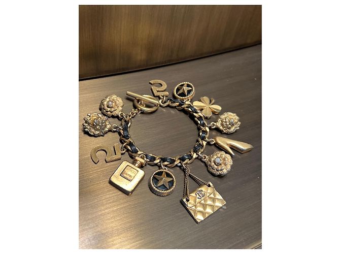 Chanel Coleccionista Negro Gold hardware - vista 3
