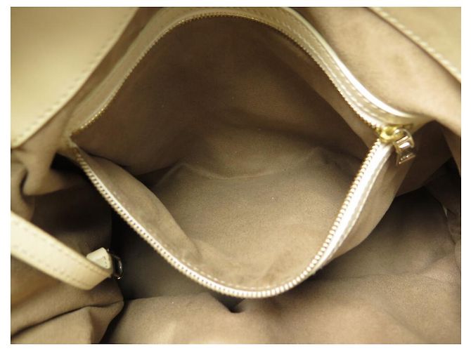 LANCEL FRENCH FLAIR UMA BOLSA06118 EM COURO ECRU E RENDA + BOLSA - vista 10